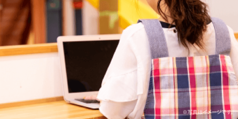 保育・介護サービス業ノートパソコンレンタル事例｜PC数十台規模・長期リピート利用